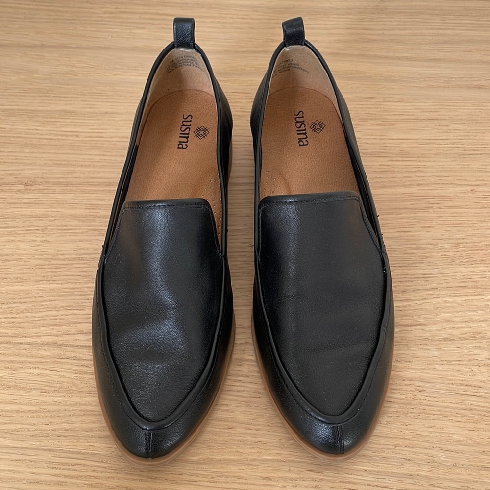 Loafer black leather size 5.5